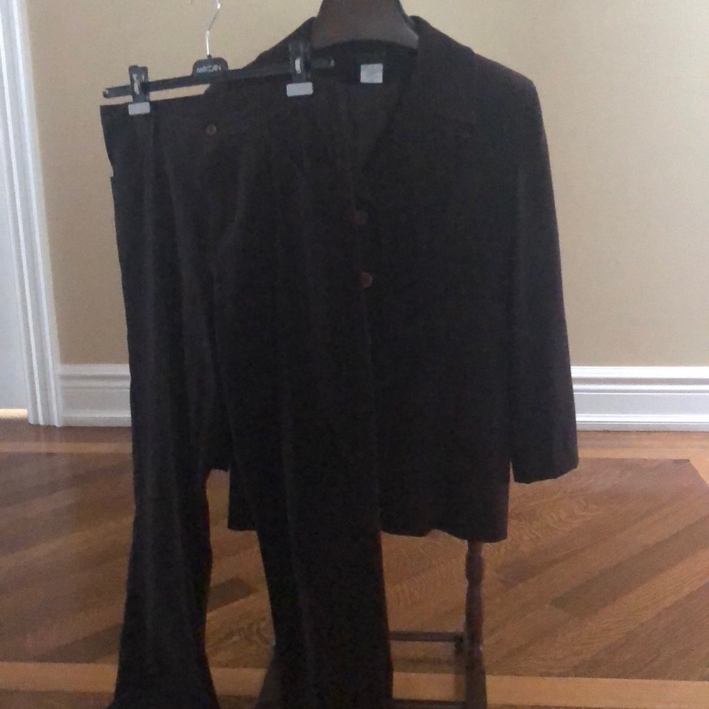 Pant suit